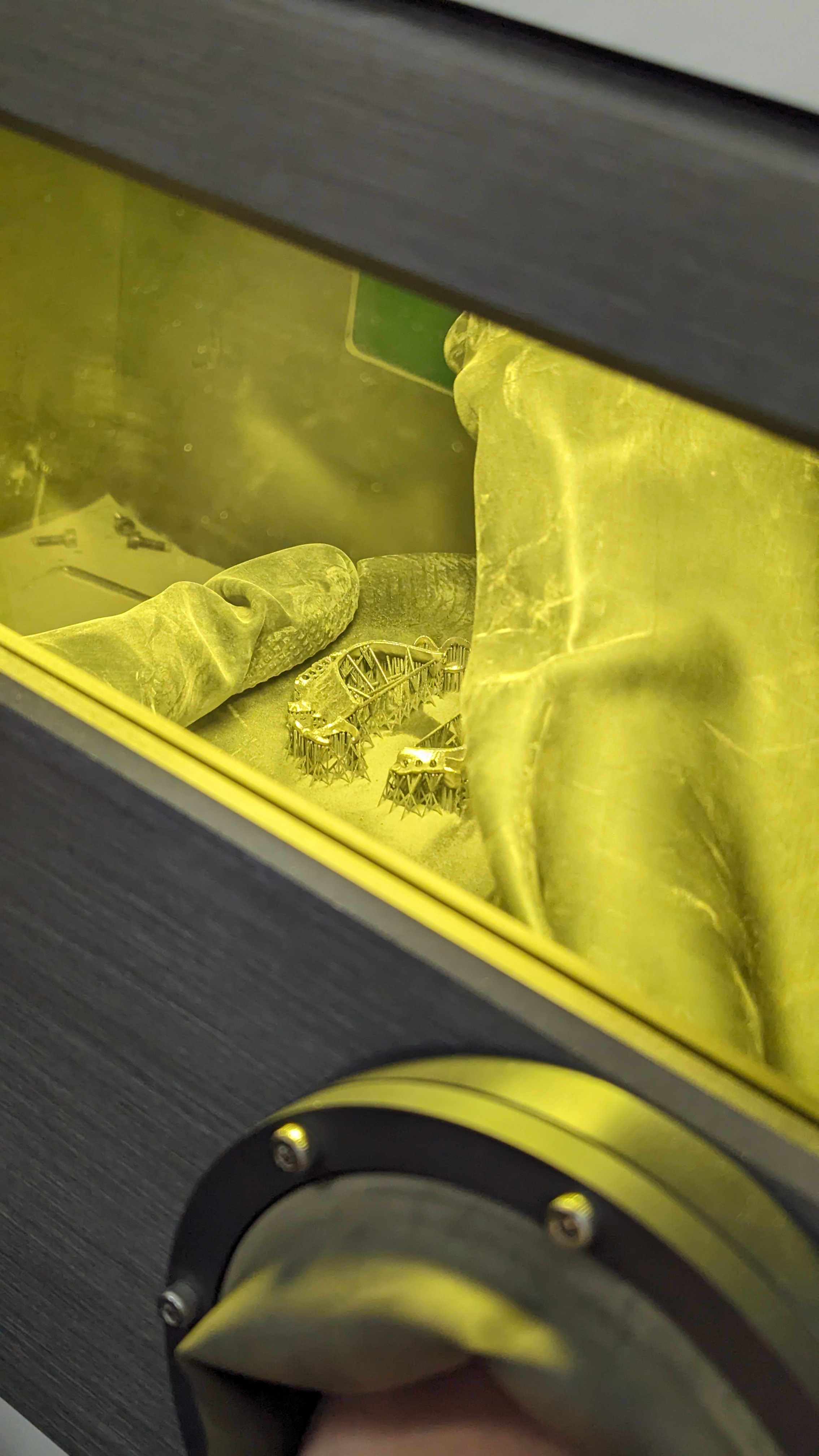 Polished upper palatal framework on dental model